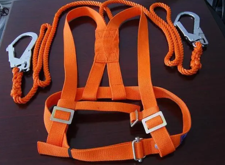 防坠落装备：作用、使用方法及保养指南